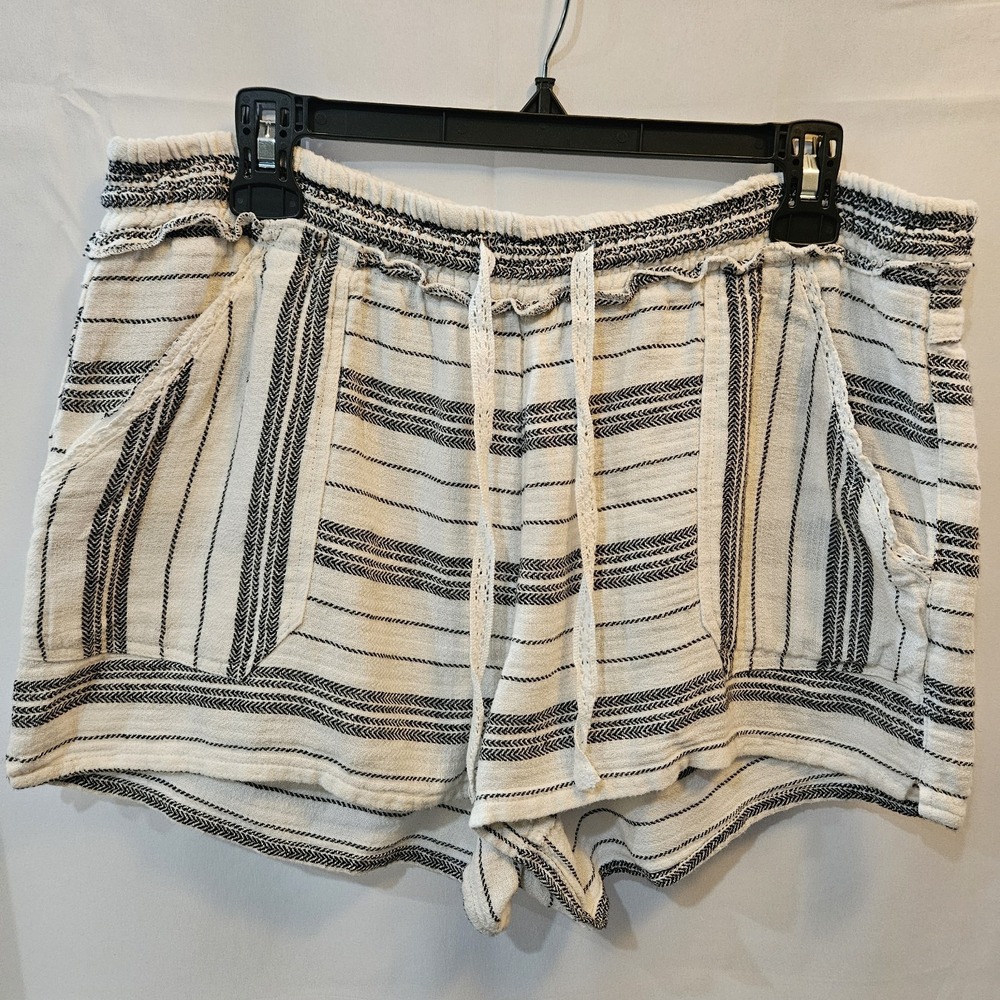Rewind Women's Casual Shorts Sz XL Pattern Black/White Nautical Coastal Pockets